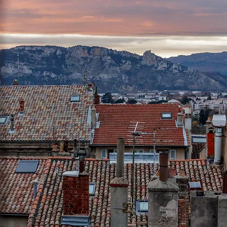 Unique Au Coeur Historique De Daire Valence (Drome)
